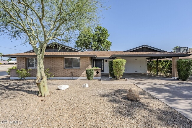 1904 E Manhatton Dr in Tempe, AZ - Building Photo - Building Photo