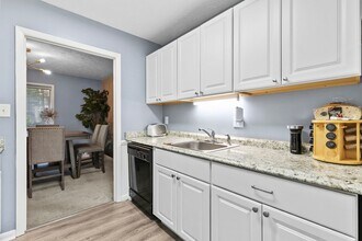 8740 Roswell Rd in Atlanta, GA - Building Photo - Building Photo