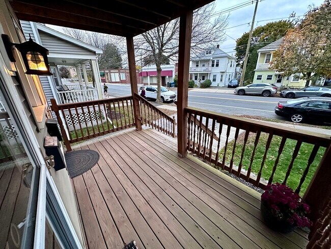 772 Belmont St-Unit -772 in Watertown, MA - Building Photo - Building Photo