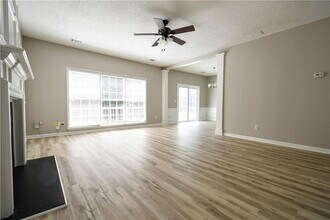 340 Avebury Ct in Alpharetta, GA - Building Photo - Building Photo