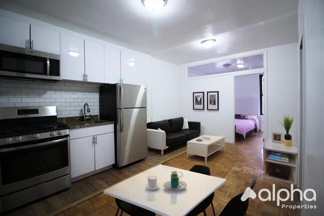 2033 2nd Ave in New York, NY - Building Photo - Building Photo