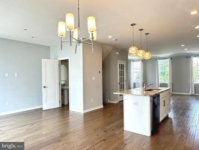 13 Hedley Ln in Hatboro, PA - Building Photo - Building Photo