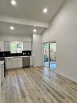 6209 Reicher Dr in Austin, TX - Building Photo - Building Photo