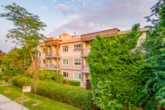 Kitsilano Shores in Vancouver, BC - Building Photo - Building Photo