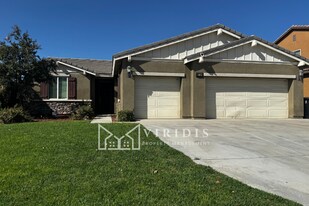 1234567 Woodard Ridge Dr in Bakersfield, CA - Building Photo