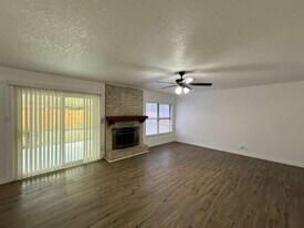5222 Tom Stafford Dr in San Antonio, TX - Building Photo