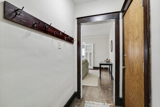 603 W Green St, Unit 1E in Urbana, IL - Building Photo - Building Photo