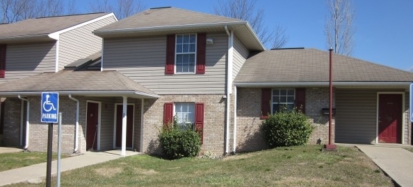 Aireshire Apartments in Crittenden, KY - Building Photo