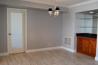 1238 Hillsboro Mile in Hillsboro Beach, FL - Building Photo - Building Photo