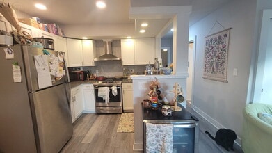 596 Livezey St, Unit 2 in Philadelphia, PA - Building Photo - Building Photo