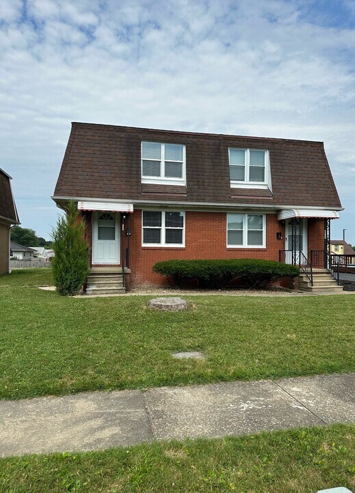 1132 N Highland Ave in Girard, OH - Building Photo