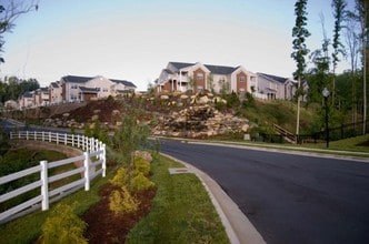 Robinhood Court Apartments and Villas in Winston-Salem, NC - Building Photo - Building Photo