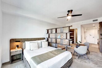 580 72nd St in Miami Beach, FL - Foto de edificio - Building Photo