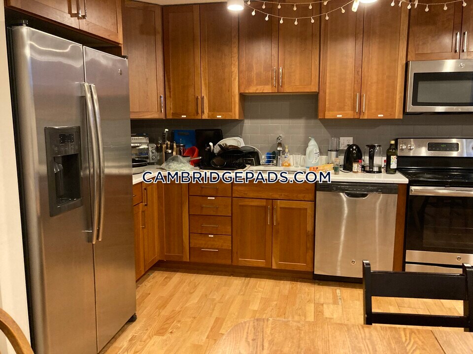 367 Harvard St in Cambridge, MA - Building Photo