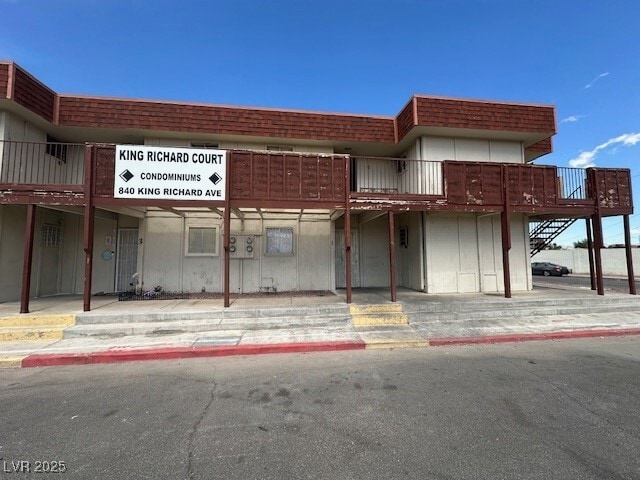 property at 5406 S Swenson St