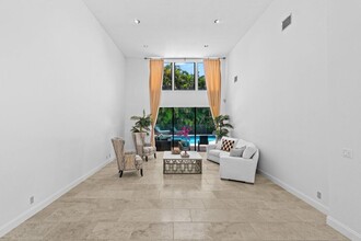 2700 NW 49th St in Boca Raton, FL - Building Photo - Building Photo