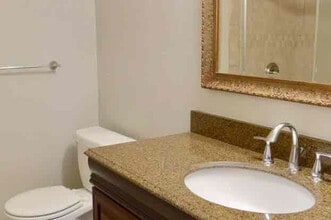 111 Monroe Rd in Ladson, SC - Foto de edificio - Building Photo