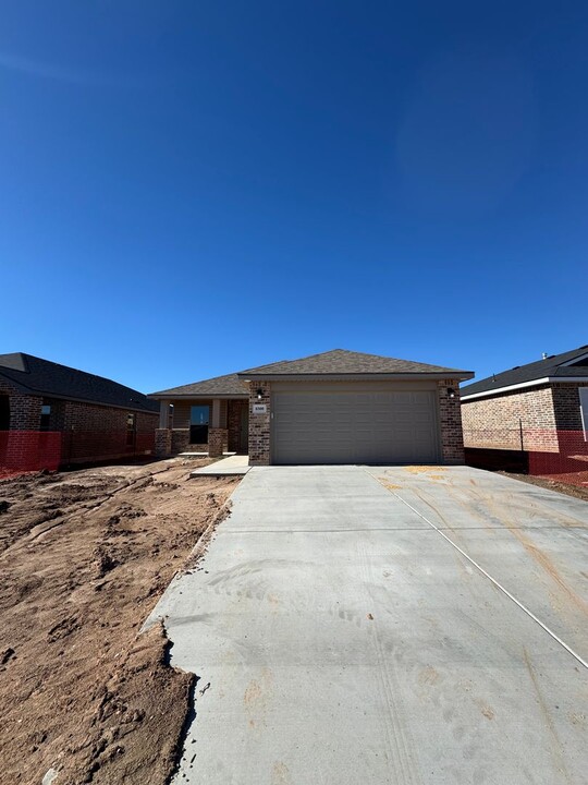 6500 Lewisville Ln in Amarillo, TX - Building Photo