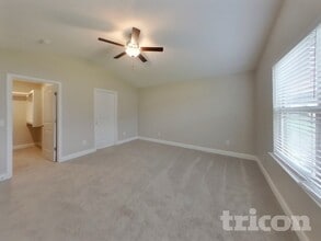 296 Fieldstone Ln in Springfield, TN - Building Photo - Building Photo