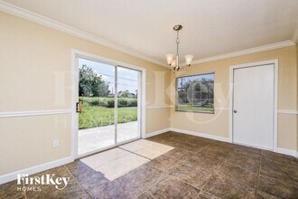 2290 Beacon Dr in Port Charlotte, FL - Building Photo - Building Photo