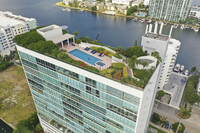 Space 01 in North Bay Village, FL - Foto de edificio - Building Photo