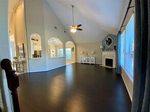 1103 Eastbourne Ln in Pearland, TX - Building Photo - Building Photo