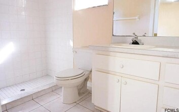 15 Bunker Knolls Ln in Palm Coast, FL - Building Photo - Building Photo