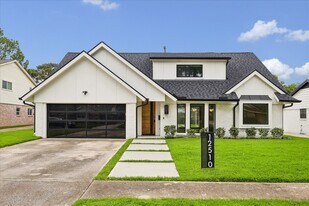 12510 Mooreknoll Ln in Houston, TX - Building Photo