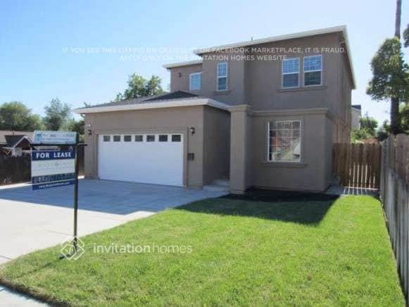 property at 2841 Sunset Ln
