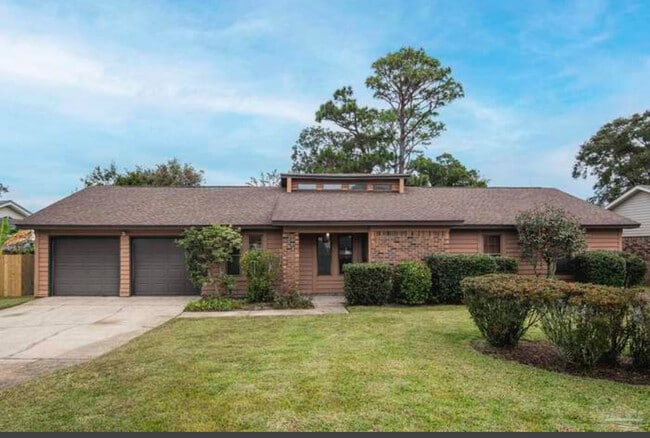 property at 4420 Eastpointe Dr