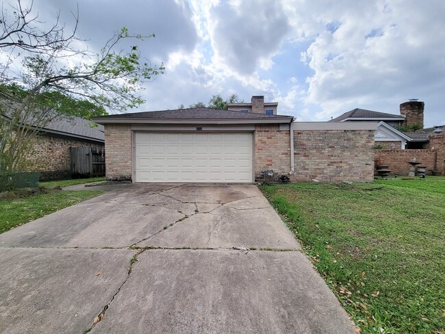 property at 2710 Quail Creek Dr
