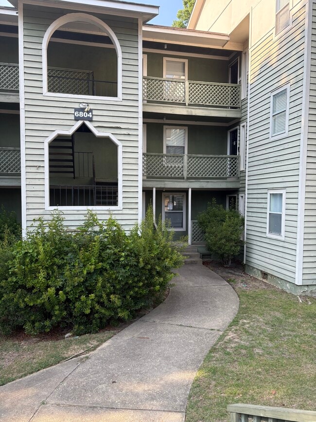 property at 6804 Willowbrook Dr