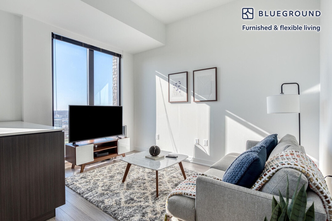 11850 Freedom Dr in Reston, VA - Building Photo