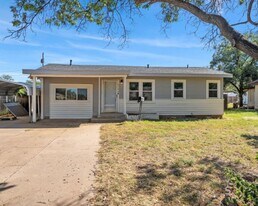 6103 Avenue S in Lubbock, TX - Building Photo