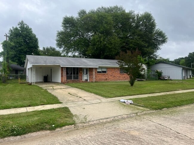 3036 Louise St in Shreveport, LA - Building Photo - Building Photo