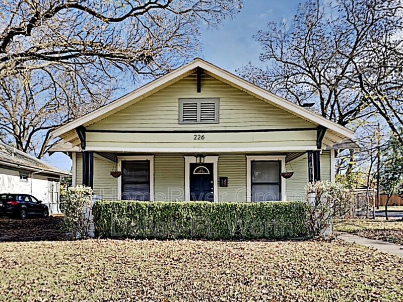 226 S Oak Cliff Blvd in Dallas, TX - Foto de edificio