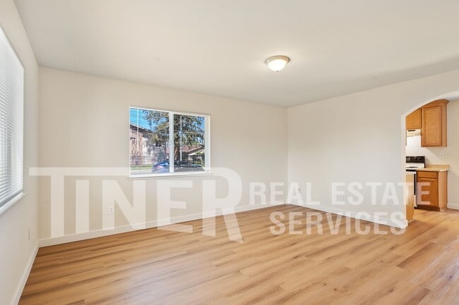 5710 Cypress Ave in Carmichael, CA - Building Photo - Building Photo