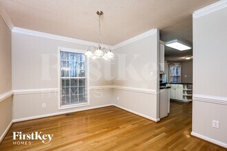 8715 Harps Mill Rd in Raleigh, NC - Foto de edificio - Building Photo