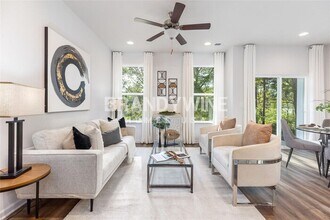 8540 Starnes Randall Rd in Charlotte, NC - Foto de edificio - Building Photo