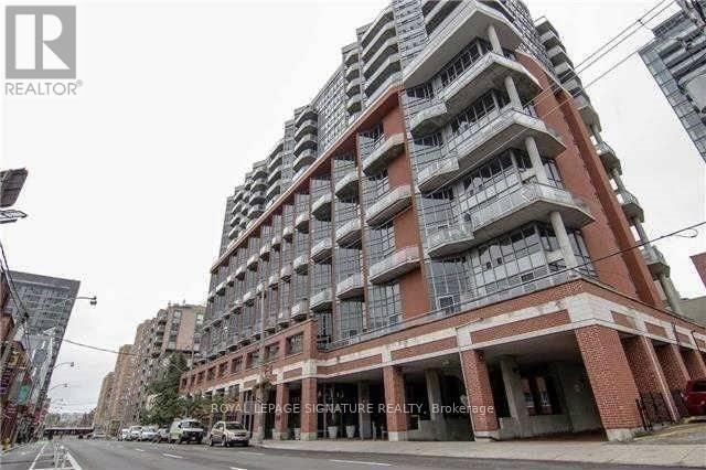 property at 255 Richmond St E