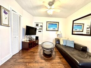 713 N Federal Hwy in Lake Worth Beach, FL - Building Photo - Building Photo