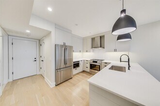 366 6th St in Jersey City, NJ - Building Photo - Building Photo