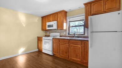 727 Jaques Ave in Rahway, NJ - Foto de edificio - Building Photo