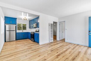 1078 E 7th St, Unit 01 in Long Beach, CA - Building Photo