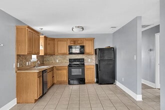 5151 St Anthony Ave in New Orleans, LA - Building Photo - Building Photo