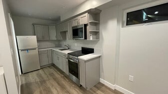 24414 1/2 Senator Ave in Los Angeles, CA - Building Photo