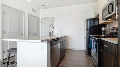 9301 Summit Centre Way, Unit 4303 in Orlando, FL - Building Photo - Building Photo