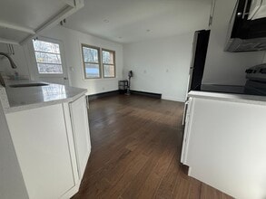 1115 Locust St in Kingston, NY - Building Photo - Building Photo