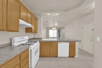 8283 Misty Sage St in Las Vegas, NV - Building Photo - Building Photo