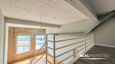 2320 N Damen Ave in Chicago, IL - Building Photo - Building Photo